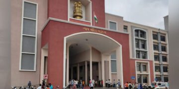 બાર કાઉન્સિલની ચૂંટણી પૂર્વે વડોદરા કોર્ટને બોમ્બથી ઉડાવી દેવાની ધમકી, કોર્ટ ખાલી કરાવી પોલીસનું ચેક…