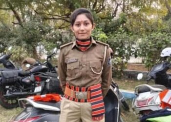 PSI બનવાનું સપનું અધૂરું રહ્યું, વડોદરામાં મહિલા કોન્સ્ટેબલે ફાંસો ખાઈ જીવન ટૂંકાવતા ચકચાર | vadodar…