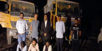 તરણેતરમાં પ્રાંત અધિકારીના દરોડા રેતી ખનન કરતા વાહનો ઝડપાયા | Provincial officer raids in Tarnetar v…