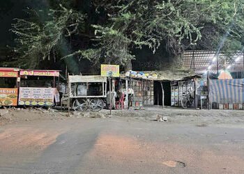 નડિયાદના મંજીપુરા ફાટક નજીક બળિયાદેવ મંદિર પાસે દબાણો, તંત્રના આંખ આડા કાન | Pressure near Baliyadev…