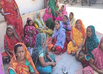 સુરેન્દ્રનગર મનપાના 300 સફાઈ કર્મચારીઓ હડતાળ પર ઉતરી ગયા | 300 sanitation workers of Surendranagar M…