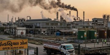 યુદ્ધને કારણે ઉદ્યોગો માટેના ગેસના પુરવઠામાં ઘટ, માન્યતા પ્રાપ્ત પ્રવાહી બળતણ વાપરવાની GPCBની હંગામી…