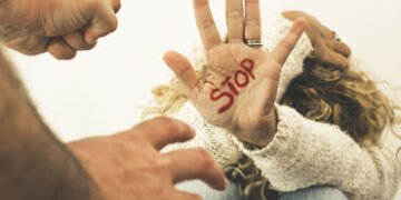 વડોદરાના આજવામાં કોલેજિયન યુવતીને ઘરે કપડાં ધોવા બોલાવી યુવકે આચર્યું દુષ્કર્મ | vadodara ajwa road …