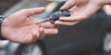 ભાડે લઈ કાર લઈને ફરાર : વડોદરાના યુવક સાથે વિશ્વાસઘાત | vadodara youth cheated by renting car