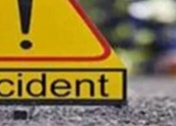 પાદરામાં મહાકાળી મંદિર પાસે અકસ્માતથી ટ્રાફિકજામ ડ્રાઇવરને ઝોકું આવતા પલટી મારેલા ડમ્પર નીચે દબાઇ જવ…