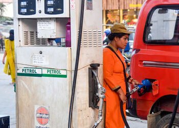 પેટ્રોલ-ડીઝલમાં ભાવ વધારો નહીં થાય, પેટ્રોલ પંપો પર ભીડ કરવાની જરૂર નથી: સરકારી સૂત્રો | Petro Diese…