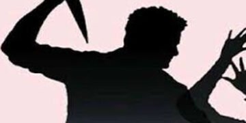 આજે તો તને પતાવી દઇશ કહી છરીથી હુમલામાં યુવક ગંભીર | Ewe anuon a fokkun feiengau ren an emon a atai …