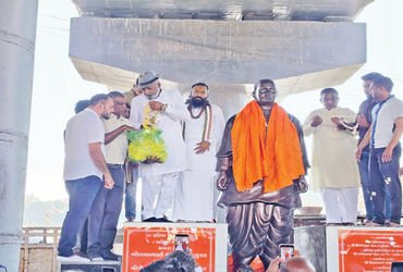 ડાકોર ફ્લાય ઓવર નીચે સરદાર પટેલની પ્રતિમાનું અનાવરણ | Sardar Patel statue unveiled under Dakor flyov…