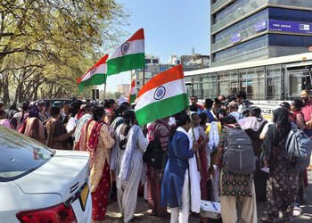 આશા વર્કરોએ સરકાર સામે બાંયો ચઢાવી, ગાંધીનગરમાં સત્યાગ્રહ છાવણી ખાતે 100થી વધુની અટકાયત | anganwadi …