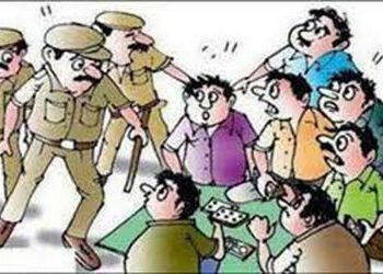 વિરમગામમાં જુગાર રમતા 5 શખ્સ પકડાયા | 5 people caught gambling in Viramgam