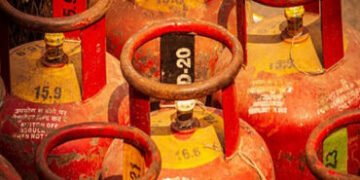 ઉ.પ્ર.નાં ઝાંસીમાં એલપીજી ભરેલા 524 સિલિન્ડરની ચોરી | 524 LPG cylinders stolen in Jhansi UP