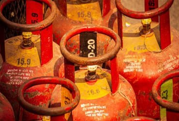 ઉ.પ્ર.નાં ઝાંસીમાં એલપીજી ભરેલા 524 સિલિન્ડરની ચોરી | 524 LPG cylinders stolen in Jhansi UP