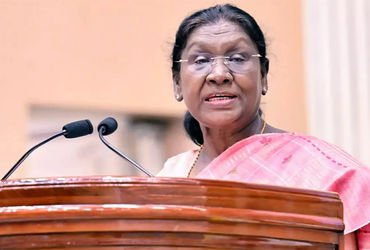 રાષ્ટ્રપતિની સુરક્ષાના પ્રોટોકોલનો ભંગ કેન્દ્રએ બંગાળ સરકારનો જવાબ માગ્યો | Center seeks Bengal gove…