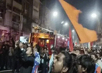 ભારતની જીતના જશ્ન વચ્ચે લહેરીપુરા દરવાજામાં આગ લાગતા અફરાતફરી | Panic as fire breaks out at Lahiripu…