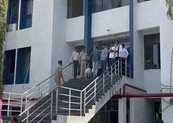 અમરેલી કોર્ટને બોમ્બથી ઉડાવી દેવાની ધમકી, 14 RDX બોમ્બના ઉલ્લેખ સાથે ઈ-મેઈલ આવતા તંત્રમાં દોડધામ | a…