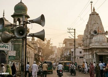 મંદિર-મસ્જિદની માઈક સિસ્ટમનો અવાજ પરિસર સુધી જ સીમિત રાખવો’, અમદાવાદ પોલીસ કમિશનરનું જાહેરનામું | ah…