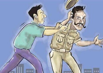 ત્રાપજ નજીક દેશી દારૂની રેઈડ કરવા ગયેલી પોલીસ પર હુમલો | Police attacked while raiding for country l…