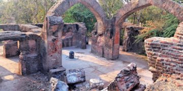 વાત્રક નદીના કાંઠે સ્થિત ‘અજમાવત કોટ’ ઐતિહાસિક વિરાસતનું અણમોલ પ્રતીક | the banks of the Vatrak Rive…