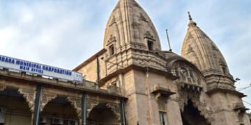 વડોદરામાં મેયર સહિતના પદાધિકારીની કેબિન પર લગાવેલી નેઇમ પ્લેટ હટાવાઇ | Name plates on the cabins of …