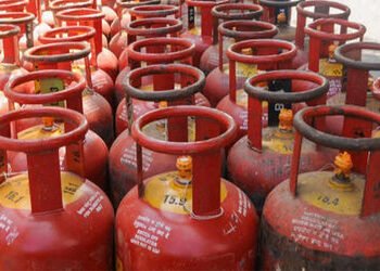 દેશમાં LPGની અછત, હોટેલ-રેસ્ટોરાં ઉદ્યોગ ઠપ | LPG shortage in the country hotel restaurant industry …