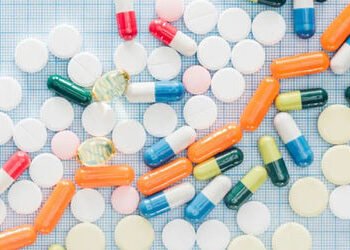 યુદ્ધ વચ્ચે ઓઈલ-ગેસ બાદ હવે દવાઓ પર સંકટ, ભારતનું ટેન્શન વધ્યું, અધિકારી શું કહે છે? | israel iran w…