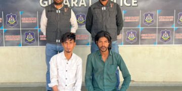 અમદાવાદના વસ્ત્રાલમાં ક્રાઈમ બ્રાંચનો દરોડો, MD ડ્રગ્સની હેરાફેરી કરતા દાણીલીમડાના બે શખ્સો ઝડપાયા |…