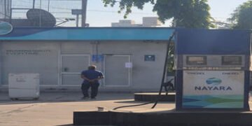 વડોદરા પાલિકાના મિલકત વેરાના બાકી પડતા રૂ.2.92 લાખ અંગે નાયરા પેટ્રોલ પંપ સીલ | Nayara petrol pump s…