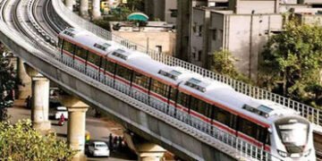 અમદાવાદ અને ગાંધીનગર વચ્ચે મેટ્રોની ફ્રિકવન્સી વધશે, 10 નવી ટ્રેનો ઉમેરાશે, સુરત માટે પણ 24 ટ્રેનસેટ…