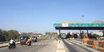 ગુજરાતમાંથી નેશનલ હાઇવે પર 5 વર્ષમાં રૂ.20,383 કરોડનો ટોલ વસૂલાયો, જાણો અમદાવાદ-રાજકોટ, મુંબઈ હાઇવેન…
