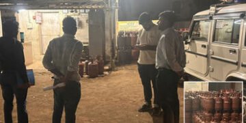 ગોધરા: ગેસની અછત વચ્ચે કાળાબજારીનું નેટવર્ક? એજન્સીમાંથી બિનહિસાબી સિલિન્ડરનો જથ્થો ઝડપાયો | Unaccou…