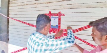 કરમસદ આણંદ મહાનગરપાલિકા દ્વારા બાકી વેરો નહીં ભરતા 14 દુકાનો સીલ | Karamsad Anand Municipal Corporat…