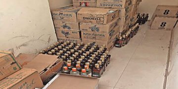 વિરમગામના સચાણા ગામની સીમમાં કારમાંથી 5.68 લાખનો દારૃ ઝડપાયો