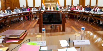 અફવા ફેલાવનારા પર નજર રાખો, LPG સંકટ વચ્ચે PM મોદીની મંત્રીઓને ટકોર | pm modi cabinet meeting lpg su…