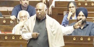 ફારૂક અબ્દુલ્લાની સુરક્ષામાં ચૂકના મુદ્દે રાજ્યસભામાં હોબાળો, ખડગેના સરકાર પર ગંભીર આક્ષેપ | Is Govt…