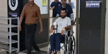 સાબરકાંઠા: શામળાજી નજીક પોલીસ જાપ્તામાંથી ફરાર થતા આરોપી પર ફાયરિંગ, હાથમાં ગોળી વાગી | Accused Shot…