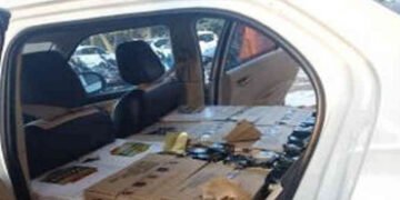 ખારસીમાંથી ઇંગ્લિશ દારૂ ભરેલી કાર મળી આવી | Car loaded with English liquor found in Kharsi