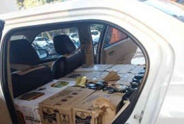 ખારસીમાંથી ઇંગ્લિશ દારૂ ભરેલી કાર મળી આવી | Car loaded with English liquor found in Kharsi