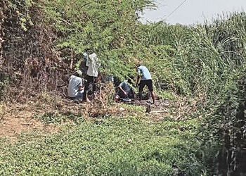 સરગવાડા ગામમાં તંત્ર જાગ્યું, 100 જેટલા ગેરકાયદે કનેક્શન કાપવાની કામગીરી શરૂ | Authorities wake up i…