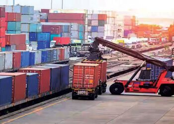 લોજિસ્ટિક ખલેલને પરિણામે ભારતને નિકાસમાં મહિને 4 અબજ ડોલરના નુકસાનનો અંદાજ | India is estimated to l…