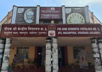 યોર સ્કૂલ વીલ બી કમ્પલિટલી ડિસ્ટ્રોય ટુમોરો.. મકરપુરાની સ્કૂલને ધમકી આપનાર વિદ્યાર્થી પકડાયો | Minor…