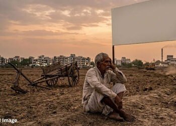 ગુજરાતના 7 જિલ્લામાં 16352 જમીન ‘બિન ખેતી’, ધરતીપુત્રોનો કેમ થઇ રહ્યો છે મોહભંગ! | Farmers Leaving A…