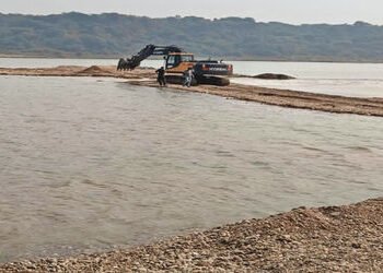 આણંદ જિલ્લામાં ગેરકાયદે ખનન કરતા લોકો સામે 115 કેસ, 2.52 કરોની વસૂલાત | 115 cases against people inv…