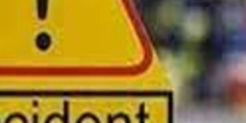 રાજપીપળાથી અમદાવાદ પીરાણા જતા સંઘના ચાલતા શ્રધ્ધાળુઓ પર કાર ફરી વળી, એકનું કરૃણ મોત | Car hits pedes…