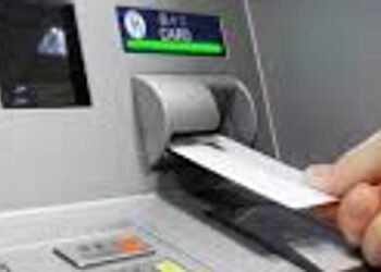 એ.ટી.એમ.માં પૈસા ઉપાડવા ગયેલી મહિલાએ ૪૦ હજાર ગુમાવ્યા | Woman loses Rs 40 000 while withdrawing mone…