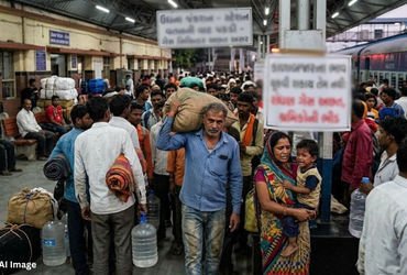 ગેસની અછત વચ્ચે શ્રમિકોએ વતનની વાટ પકડી, ટેક્સટાઈલ-ઉદ્યોગમાં કારીગરોની અછતની ભીતિ | Gas Shortage in …