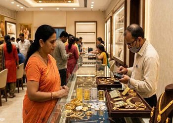 યુદ્ધ વચ્ચે પણ સોના-ચાંદીની કિંમતો વધવાની જગ્યાએ ઘટી રહી છે? જાણો કડાકા પાછળનું કારણ | why gold pric…