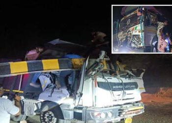 સાબરકાંઠા: પ્રાંતિજમાં ત્રણ ડમ્પરો વચ્ચે અકસ્માત, લોખંડના ગડર સાથે અથડાતા ડમ્પરચાલક અને ક્લીનરનું મો…