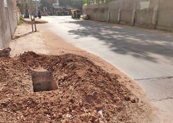 આણંદમાં કેબલની કામગીરી બાદ ખાડા નહીં પૂરાતા ભારે પરેશાની | Huge problem as potholes not filled after…