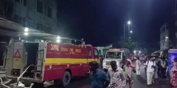 ઓડિશાની સરકારી હોસ્પિટલના આઇસીયુમાં આગ, 10 દર્દીનાં મોત | Fire breaks out in ICU of Odisha governmen…