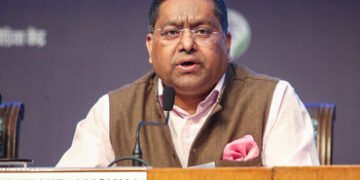 પહેલા અમેરિકામાં હિન્દુ મંદિરો પર થતાં હુમલા પર ધ્યાન આપો: USCIRF રિપોર્ટ પર ભારતનો જવાબ | India Rej…